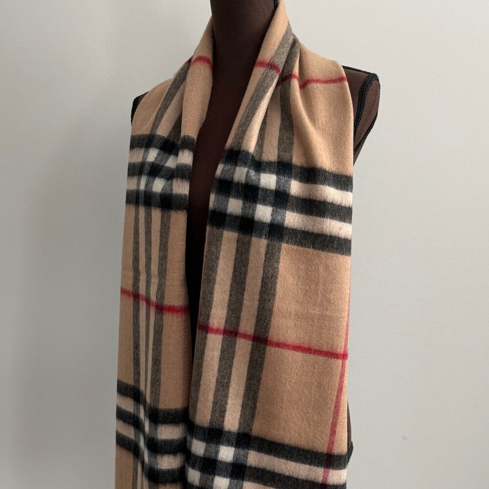 New Burberry Iconic Cashmere Scarf - Picture 8 of 12